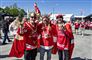 ishockeyfans i solen