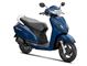 en blå scooter