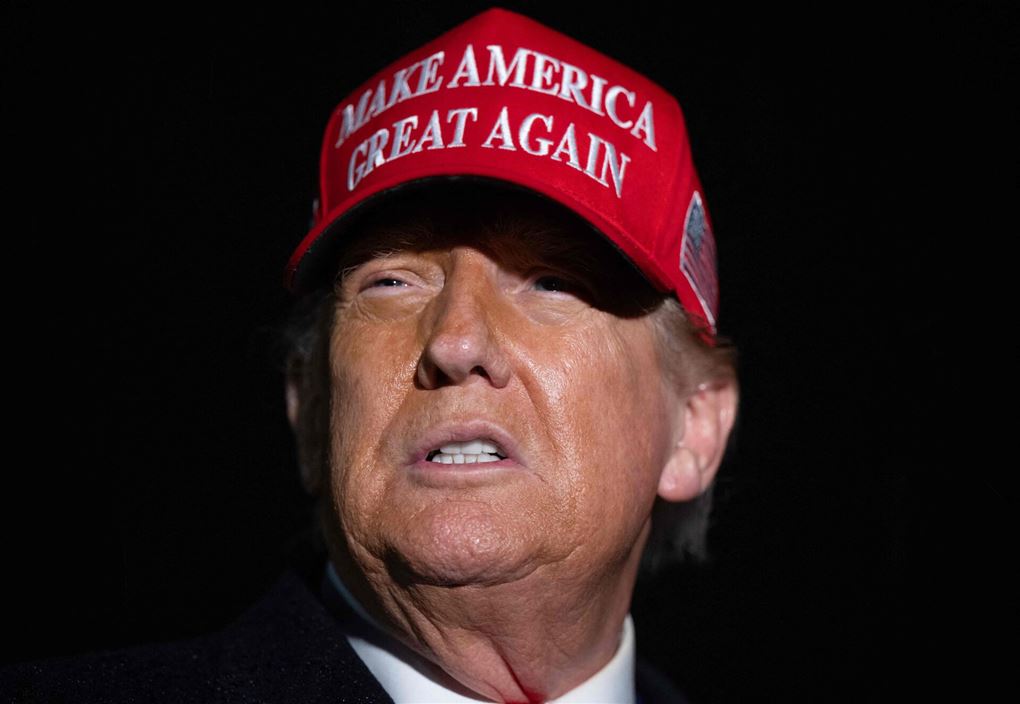 trump med rød kasket