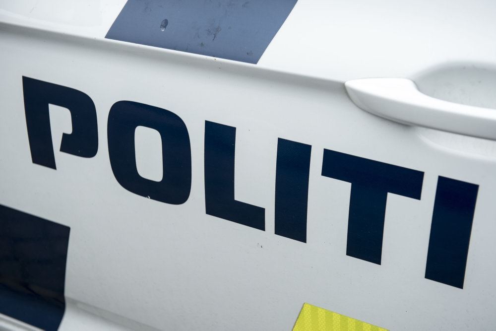 politilogo på bil