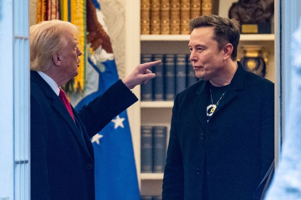 Trump peger på Musk
