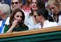 To prinsesser ser tennis