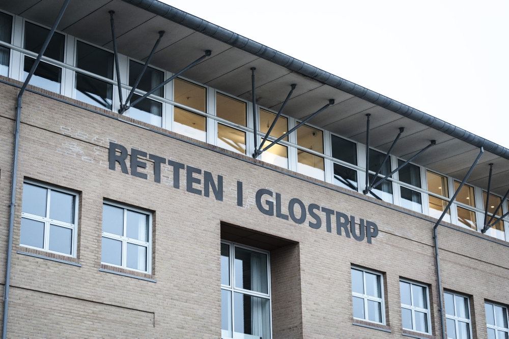 billede af stor bygning - retten i Glostrup