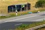 Bus på siden i grøft