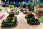 børn i små gokarts