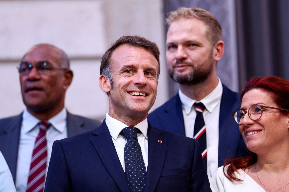 smilende politikere