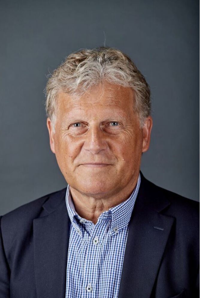 Portræt af en hvidhåret mand