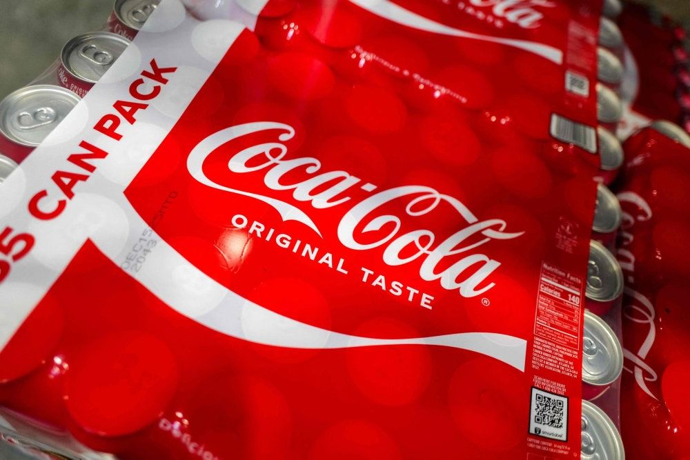 en pakke med coca-cola