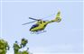 en helikopter i luften