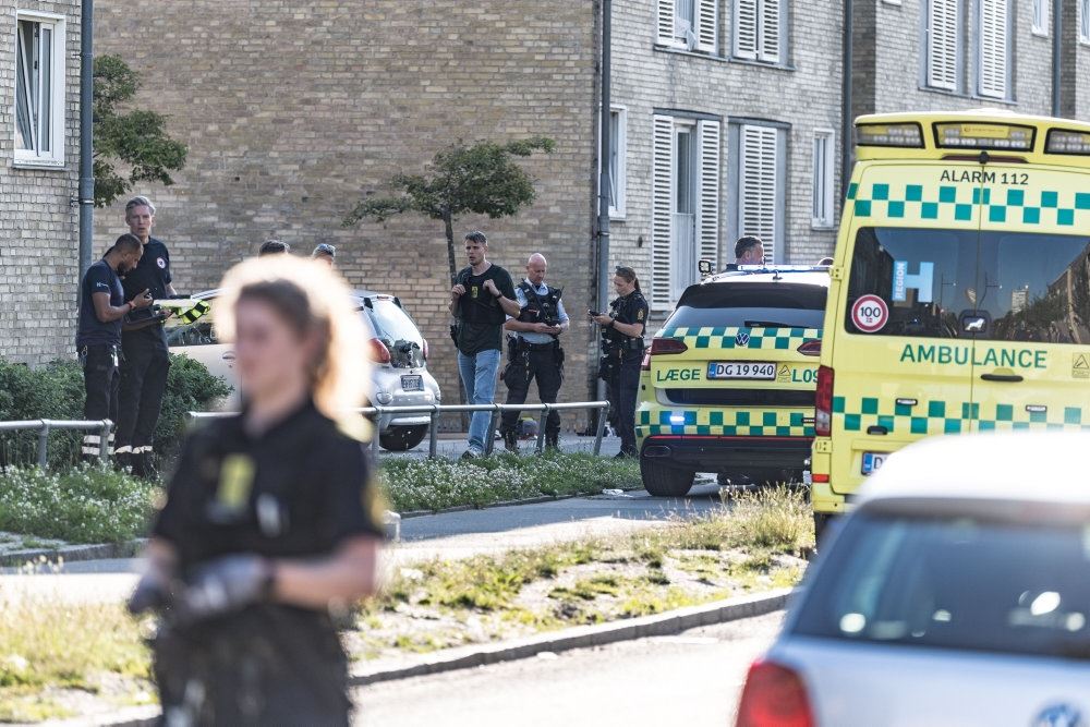 politi arbejder ved gerningssted